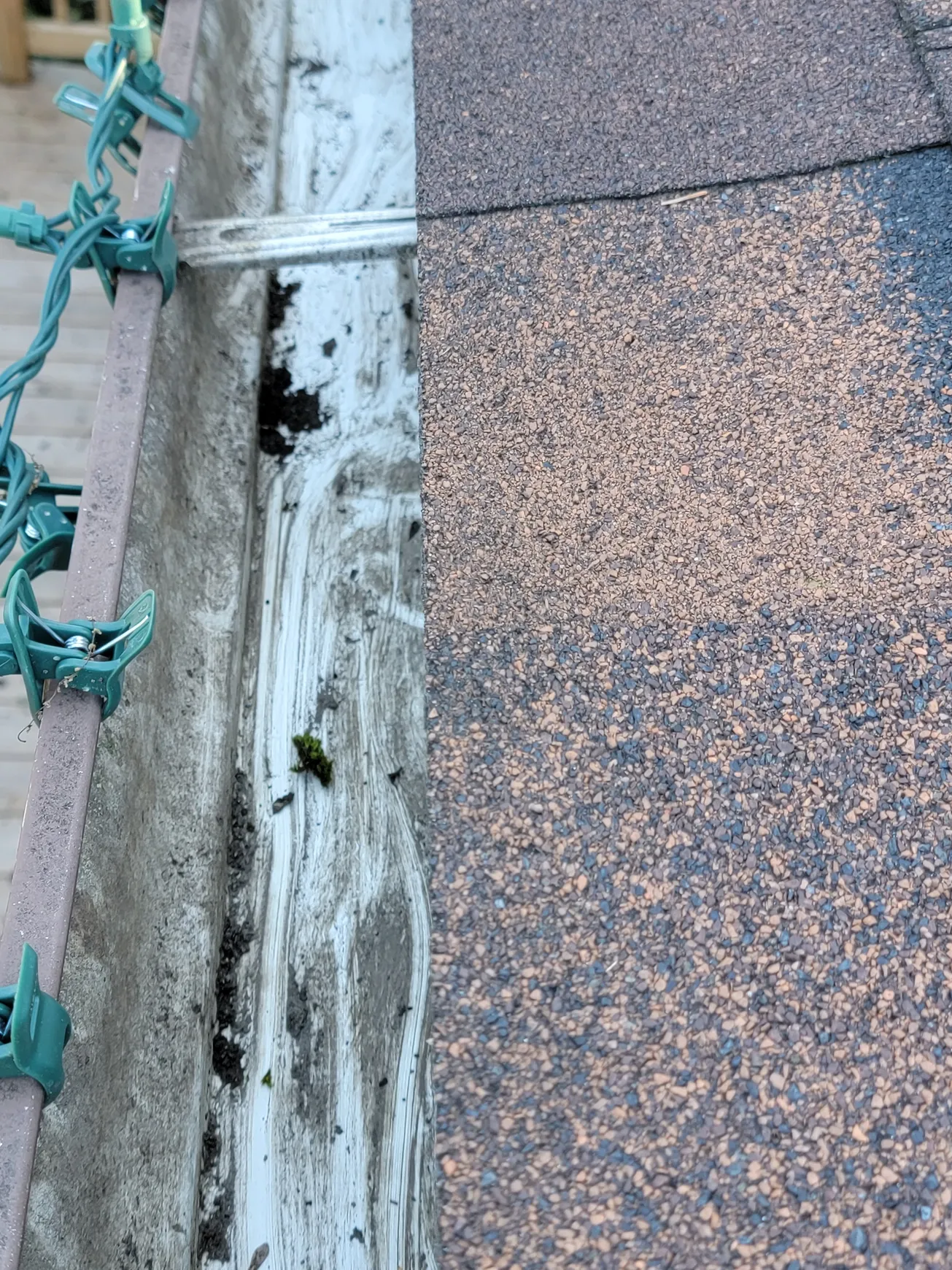 Eavestrough Cleaning